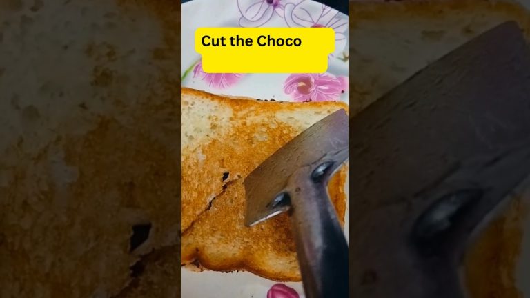 Morning Breakfast Recipes Choco Chip Spread Bread Sandwich Recipe #shorts #food