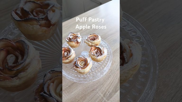 Puff Pastry Apple Roses 🍎#easybaking #applerecipe #puffpastryrecipe