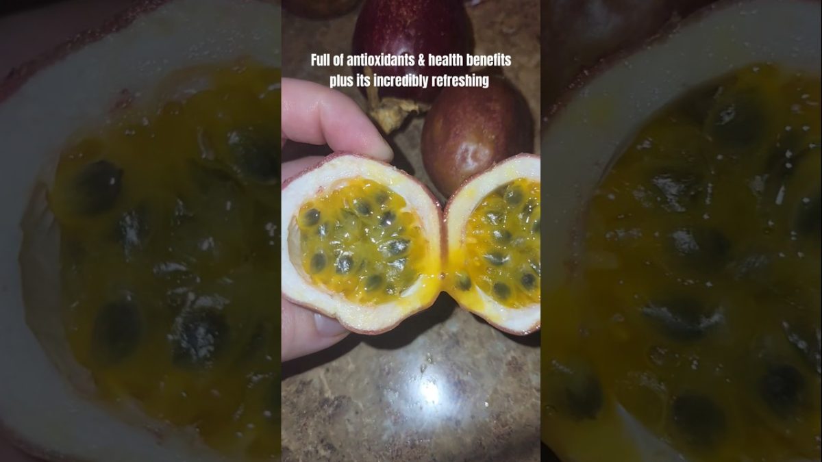 Tropical passionfruit smoothie! #paperplatesss777 #smoothies #healthy #snackideas #drinkrecipes
