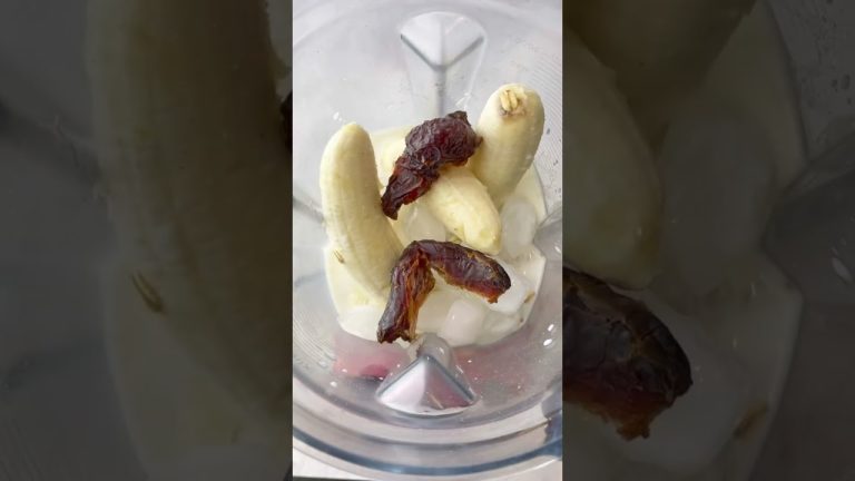 Get more delicious and healthy smoothie recipes #food #smoothie