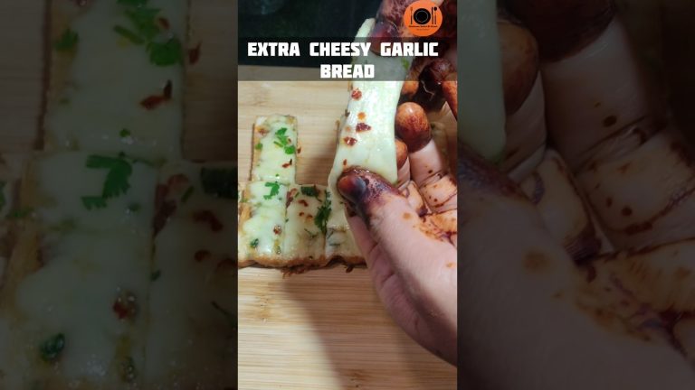 Extra Cheesy Garlic Bread Recipe  #shorts #youtubeshorts #viral #Garlic Bread #easysnacks