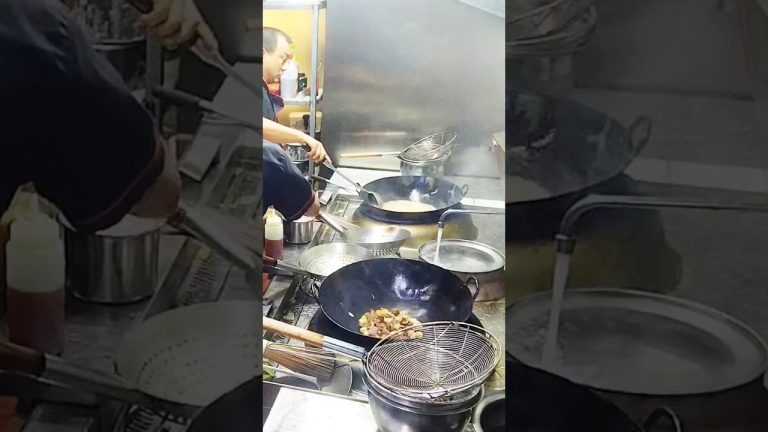 #cooking #sushii #seafood #food #sushistyle #asiancuisine #streetfood #sushi #seafoodrecipes