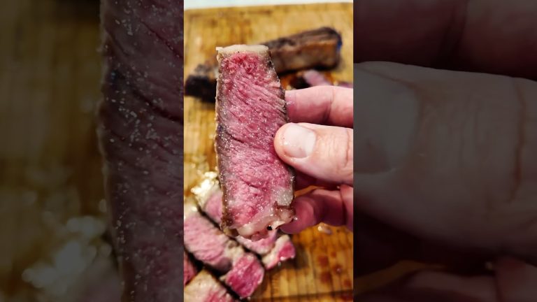 How to cook a steak at home?! 🥩 🤔 #meat