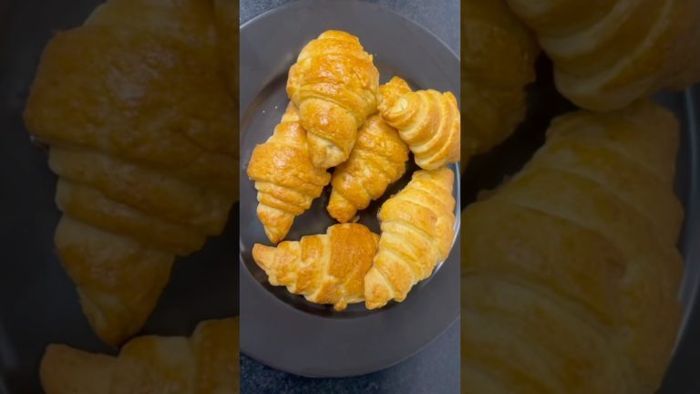 #croissant #viralfoodshorts #food #explore #views #trending