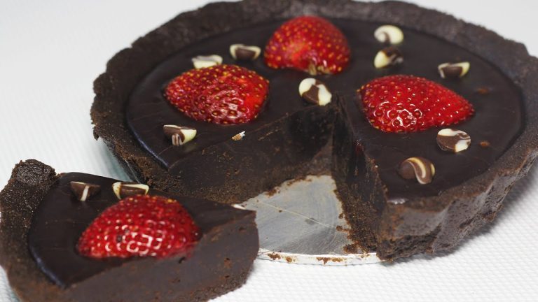 Chocolate Strawberry Tart | No Bake Dessert Recipe | Kanak's Kitchen
