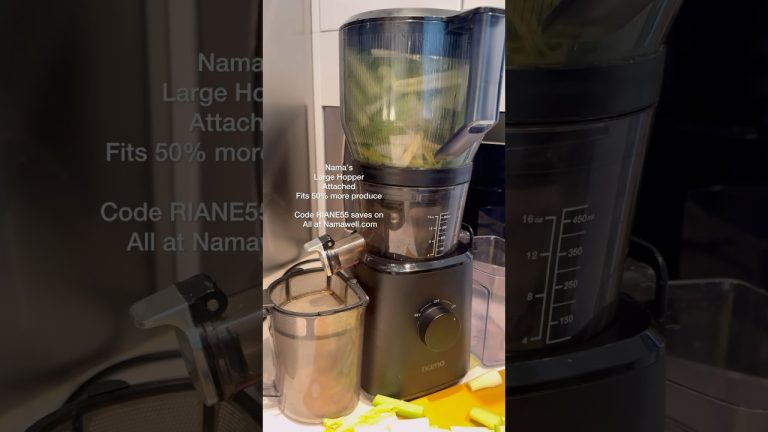 💚Cold Press Celery Juice Nama J2 Juicer code RIANE55 #shorts #health #healthlylifestyle #healthy