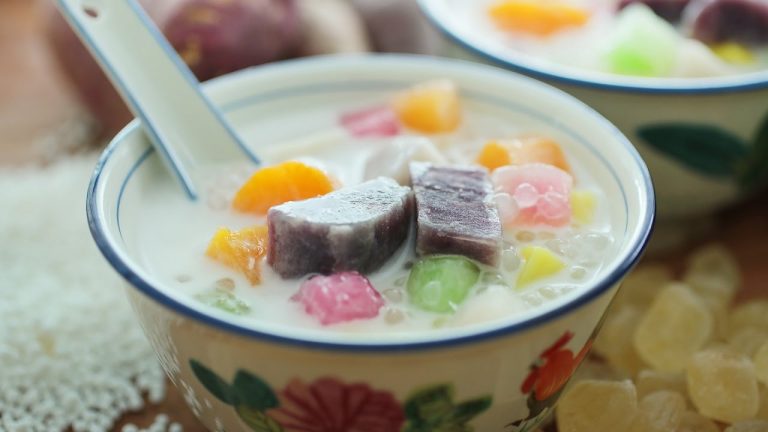 How to Cook? Traditional Bubur Cha Cha Dessert Recipe – 摩摩喳喳 甜品