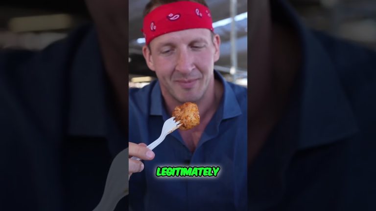 Indulging in Perfectly Cooked Seafood Delights #shorts #news #streetfood #food