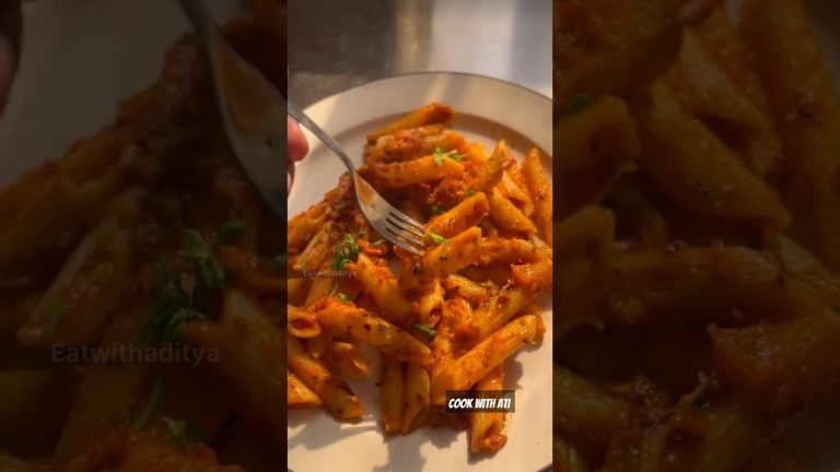 Red Sauce pasta 😋 #Shorts #shortsvideo #food @CookWithAti.