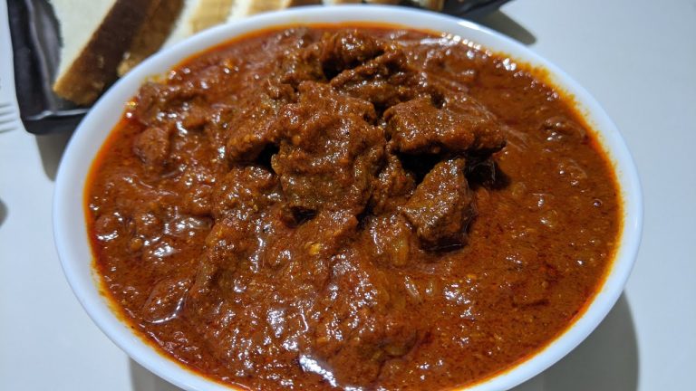 How to make Beef Vindaloo | Beef Vindaloo Recipe | Traditional Style Beef Vindaloo Recipe