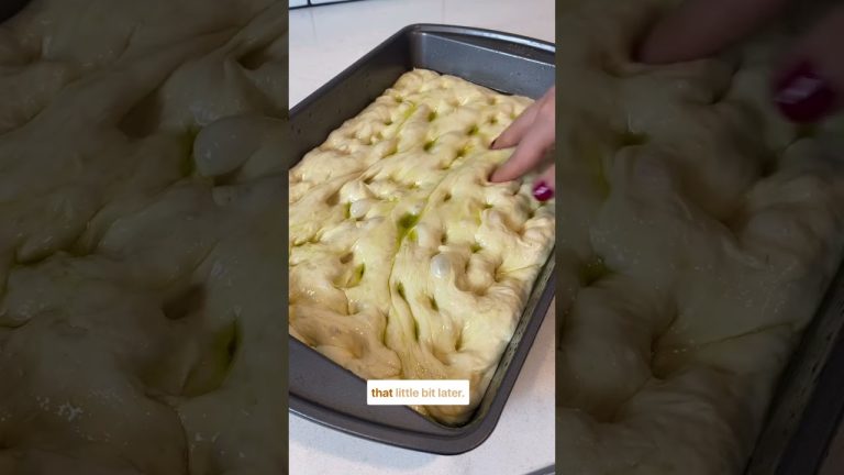 Roasted Garlic Focaccia  #mediterraneanfood #mediterraneanrecipe #recipe #mediterraneanflavors