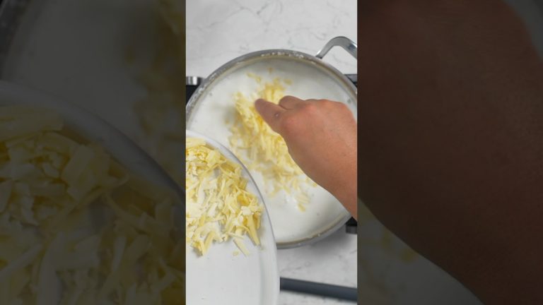 How to make creamy cheese sauce 🧀 #cheese #sauce #recipe #problemsolved