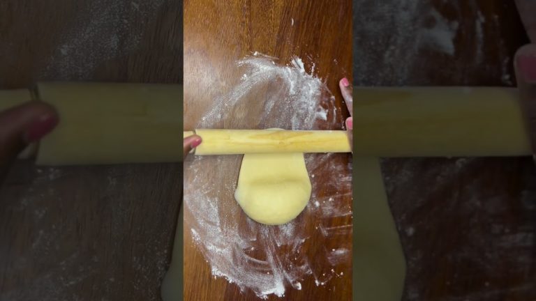 How to Make Simple and Soft Buns.#bunsrecipe  #shortsfeed   #trendshorts   #foodie #buns