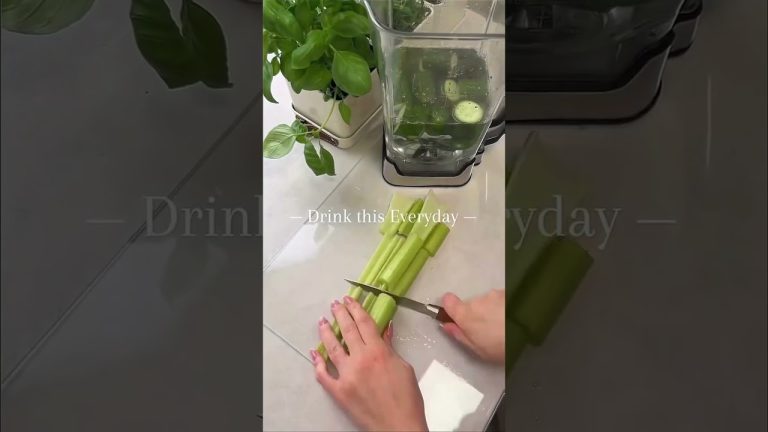 Flat belly DETOX smoothie Drink 😍🥤 #smoothierecipes #shorts