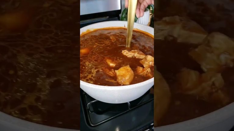 Pozole rojo#posolerojodepuerco#pozole#recipeshorts