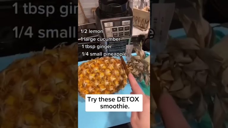 Flat belly DETOX smoothie 🥤🌿 #smoothierecipes #weightlossjourney #detoxing