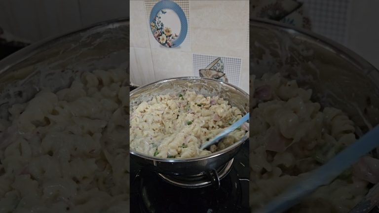 Creamy white sauce pasta #pasta #whitesaucepasta #youtubeshorts #shorts