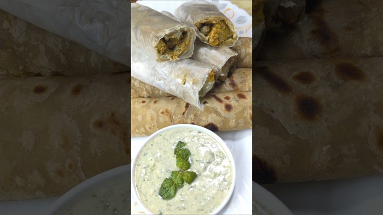 Chicken Paratha Roll Recipe | چکن پراٹھا رول بنانے کا آسان طریقہ #shorts #chickenparatharollrecipe