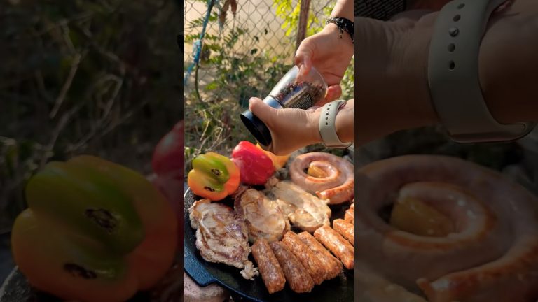 Mici, cârnați, ceafă, ardei gras🫑 rosu, galben la disc 🥩🌶️🌭🔥