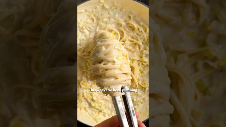Creamy Leek Linguine | SO VEGAN #veganfood #shorts #pasta #veganrecipes #recipes