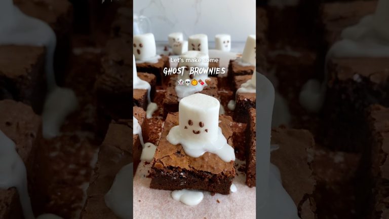 Boo-tiful Halloween Treats: Spooky Ghost Brownies 👻🍫 #asmr #baking