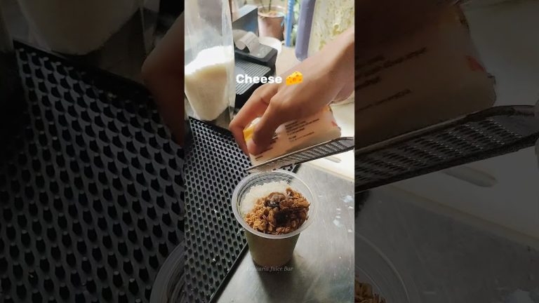 Extra topping #smoothie #smoothiebowl #smoothierecipes #juice #recipe #food #foodie #cafeathome