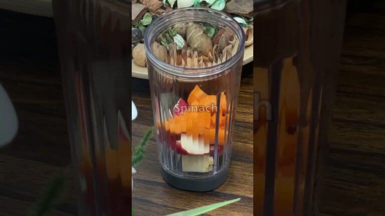 Day 2 of 8 healthy and easy smoothie recipe – Apple Carrot Smoothie #healthyrecipe #smoothierecipes