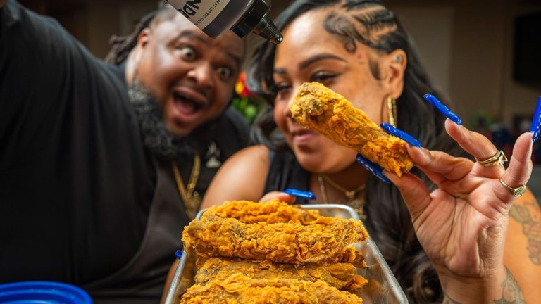 Fall-Off-The-Bone Fried Ribs with Asian BBQ Sauce – A Must-Try Recipe!