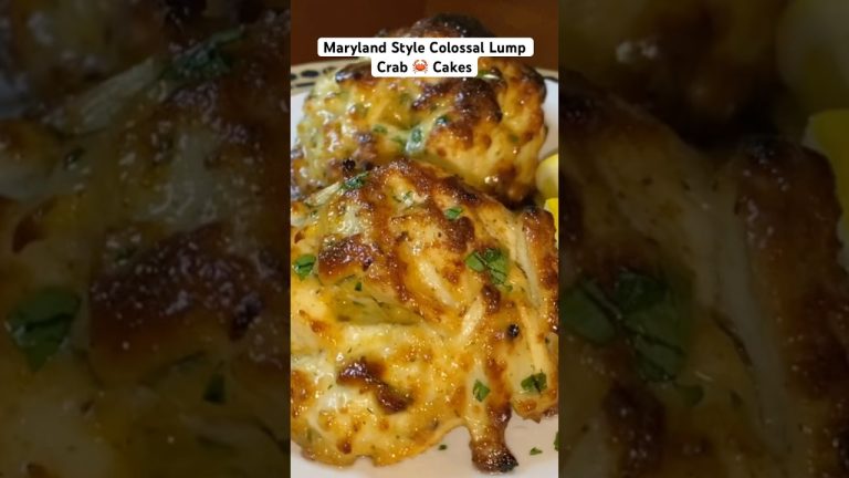 The BEST MARYLAND STYLE COLOSSAL LUMP CRAB CAKE RECIPE #shorts #youtubeshorts #seafoodrecipes