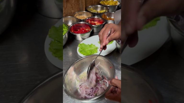 El chef herles inga prepara ceviche de caballa con filete en Picantería ALTOQUE PEQE