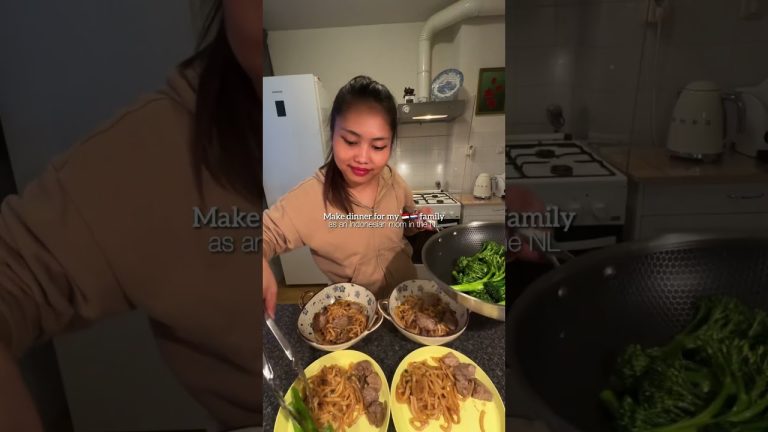 Udon Noodles with Beef and Egg