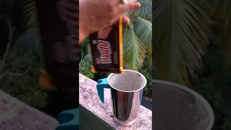 বাচ্ছাটার আবদার 😭 drink#shorts#trending#viral#shortsfeed#food#ytshorts#recipesurprising shake#summer