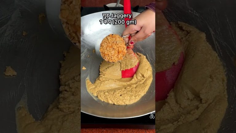 गेहूं के आटे की हेल्दी और स्वादिष्ट बर्फी Gehu ke Aate ki Barfi #sweet #dessert #shorts #ytshorts