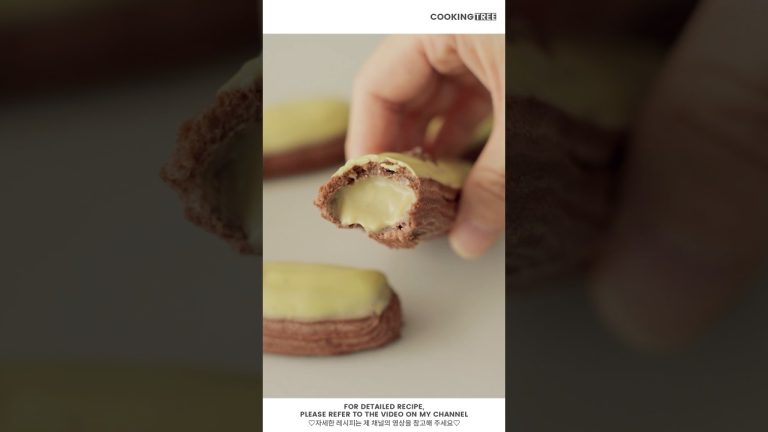 피스타치오의 고소함 가득! [피스타치오 에클레어, 초코 에끌레어 Pistachio Eclair, Chocolate Eclair] #Shorts #Baking