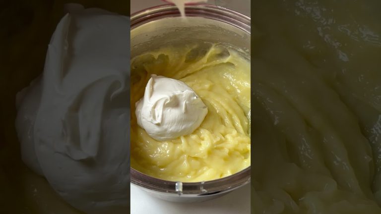 Tangy, creamy, and holiday-ready! 🍋🥧 #LemonSourCreamPie #TheBestPie #HolidayDessert #EasyPieRecipe