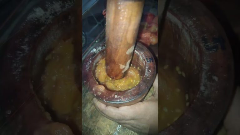 වැඩි වැඩ නැතිව නියම රසට තක්කාලි සෝස් හදමු | Quick & Easy Tomato Sauce Recipe 🍅✨