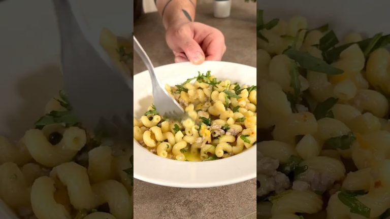 PASTA CON SALSICCIA RUCOLA E POMODORINI #shorts