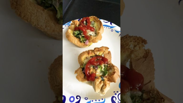 Bread Egg Muffins / Egg Muffins Recipe / Baked Egg Muffins ( Best Way to cook them ) #eggmuffins