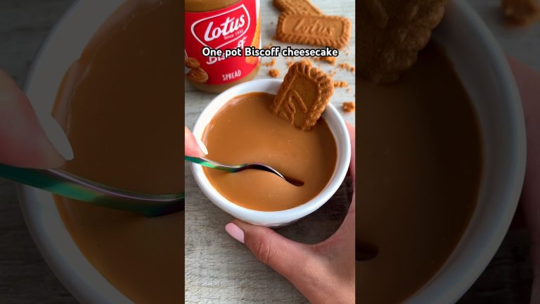 The easiest Biscoff cheesecake ever! #easyrecipe #lotusbiscoff #recipe