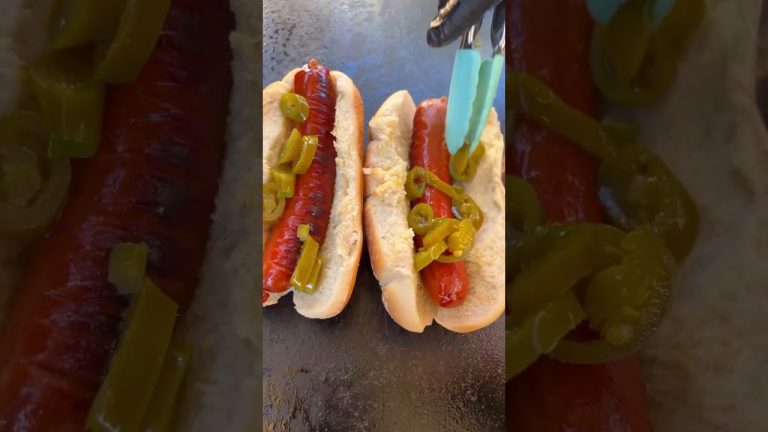 You like it cheesy? #griddlecooking  #bbq #grilling #sausage #jalapeño