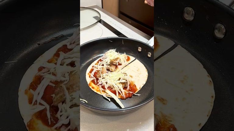 Exciting cuisine！ Pork and tomato tortilla #cooking #pork #tomato #tortilla #shorts  #short