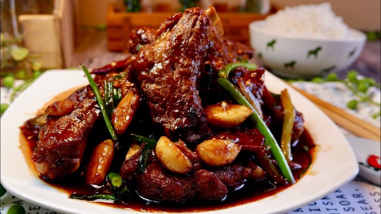 The Easiest Garlic Braised Ribs Recipe EVER! 蒜香炖排骨 Chinese Pork Prime / Spare Rib Recipe