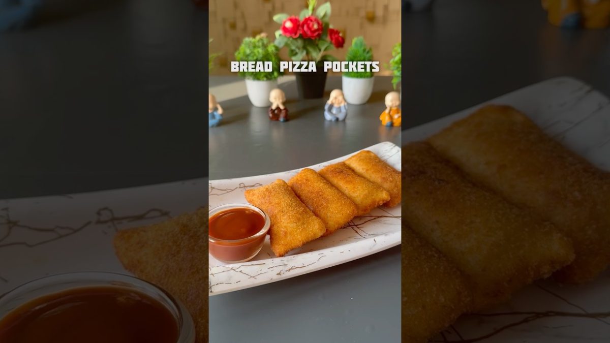 Trending Recipe of Bread Pizza Pockets #shorts #recipe #snacks #pizza #bread