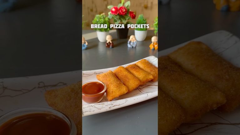 Trending Recipe of Bread Pizza Pockets #shorts #recipe #snacks  #pizza #bread