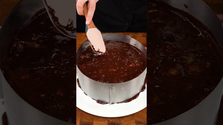 I taught all my friends how to make the fastest chocolate cake!