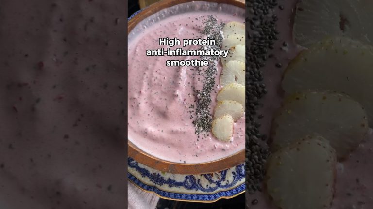 High protein breakfast smoothie that’s also anti-inflammatory! #smoothierecipes #mediterraneandiet