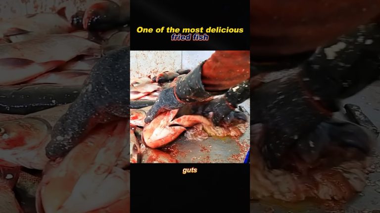 Do you want to try this delicious fried fish ?🐟 #delicius #friedfish #friedseafood