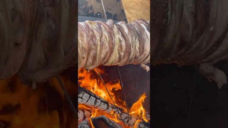 DANA KOKOREÇ ~ BEEF KOKOREÇ SİZİN TERCİHİNİZ DANA MI KUZU MU? #food #kokoreç #cooking #yummy #beef