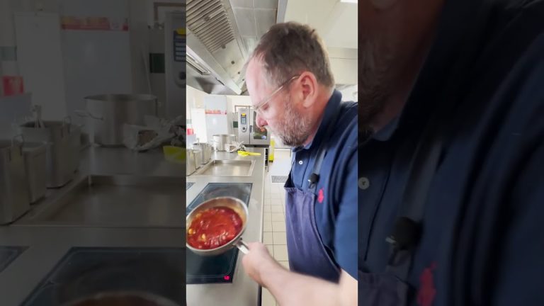 ein bisschen was wärmendes an diesem kalten herbsttag! #pasta #tomate #seafood  #seppwasmachstdu