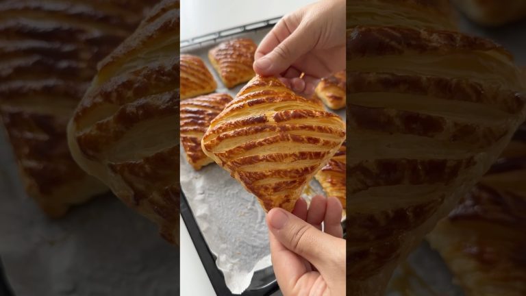 ÜNLÜ BİR BÖREKÇİ USTASI BANA BUNUN NASIL YAPULACAĞINI ÖĞRETTİ!ARTIK BU BİR SIR DEĞİL#shorts #short